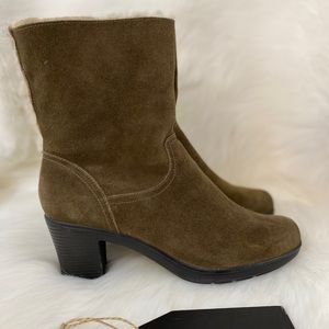 clarks shoes victoria bc